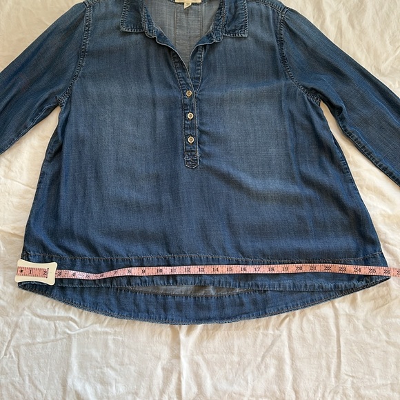 Cloth & Stone 💖 Cute denim top. EUC from Anthropologie. - Picture 10 of 14